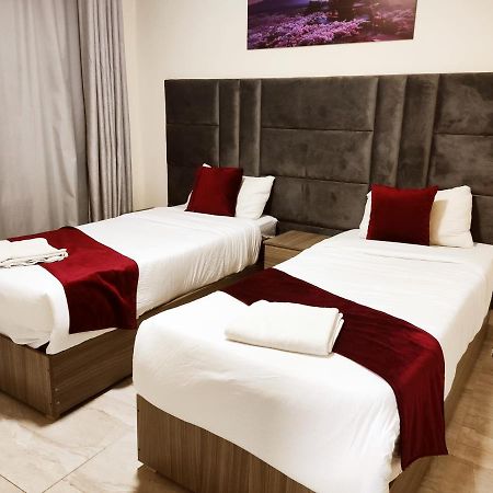 Golden Plaza Hotel Амман Экстерьер фото