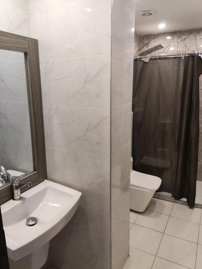 Golden Plaza Hotel Амман Экстерьер фото