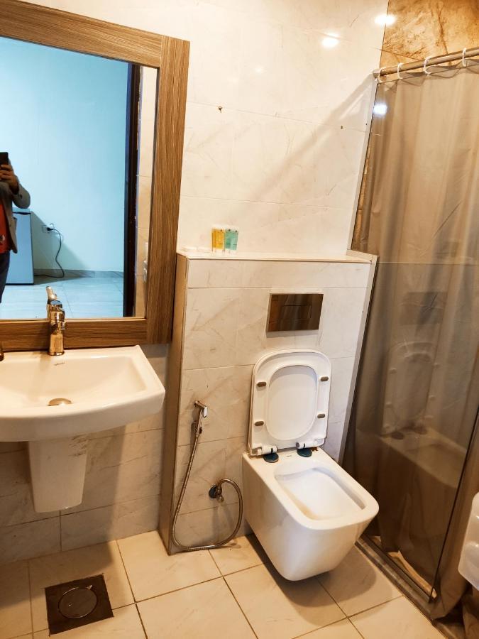 Golden Plaza Hotel Амман Экстерьер фото